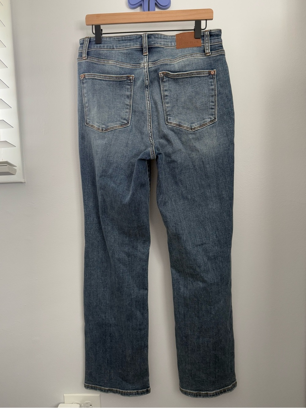 Judy blue 11/30 High Rise Distressed Dad Fit Jeans Stone Wash Denim - Picture 3 of 9